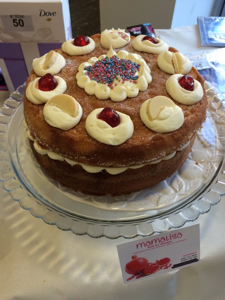 MichelleBrough6's tweet photo. @themidlands07 @mandy140873 @jeffwatson8 Guess the weight of the cake?? #childreninneed #supersutton #greatcause https://t.co/gdhZUONgLH