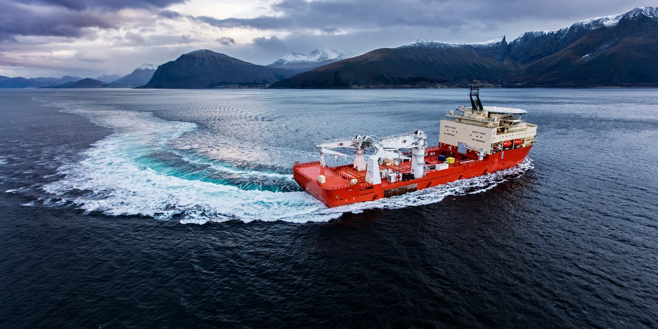 CTr6oC4XIAQXBp5.jpg:large