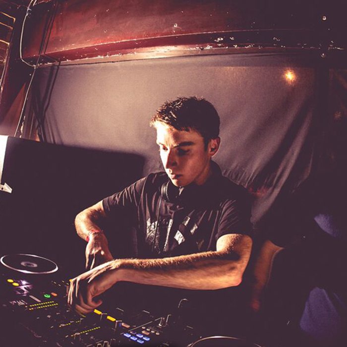 Lange_Records's tweet photo. The man of the moment @_DanDobson spinning some bangers :) https://t.co/ocnWF15zt0