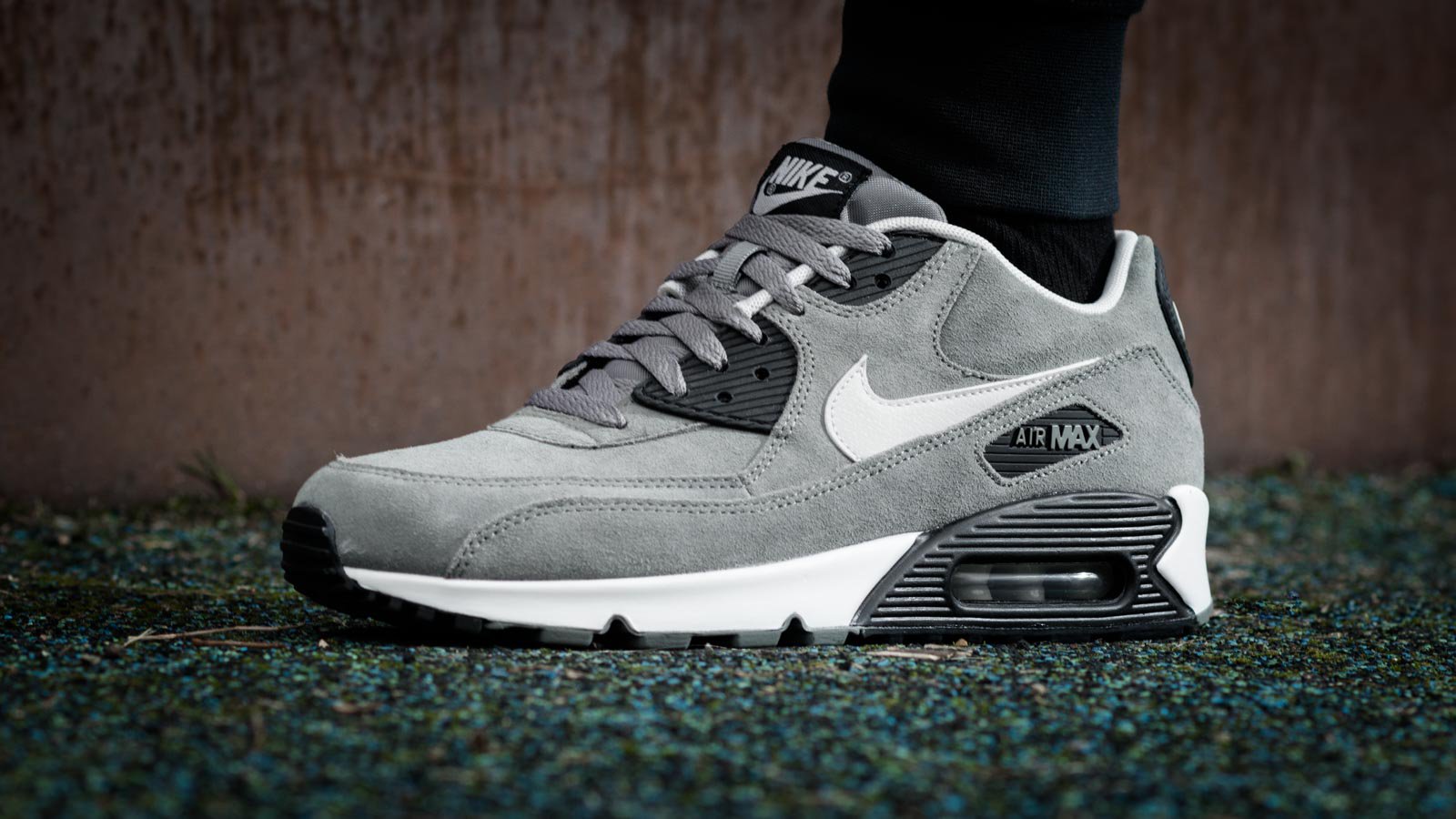Foot Locker EU on Twitter: "Get your feet into the Nike #AirMax 90 Leather Grey, now available https://t.co/bteF2utUlJ" / Twitter