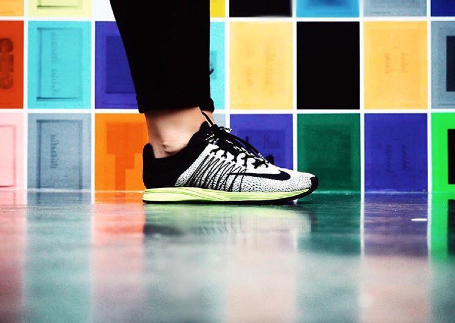 The @NikeRunning Air Zoom Streak 5 looks just as good on rest days. <a href="/floraboidot/">ardaschandra</a> knows. ⚡️⚡️⚡️#run #nike #runchat