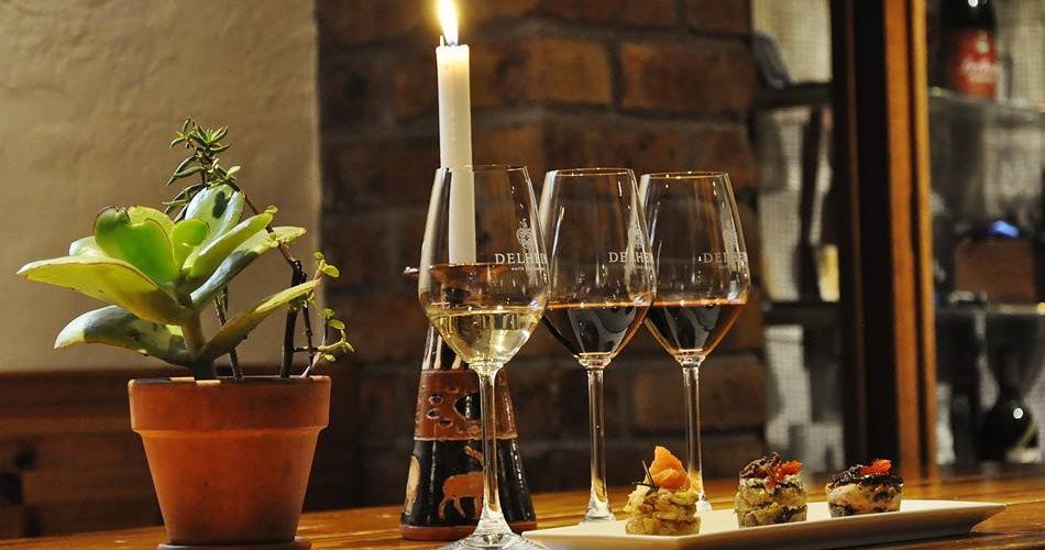Did you know that <a href="/Delheim/">Delheim</a> is offering a cupcake and wine tasting? food-blog.co.za/cupcake-wine-p…