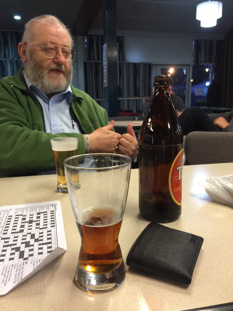 Kam_Greenlees's tweet photo. #oldmendrinking https://t.co/CTlb9emXJb