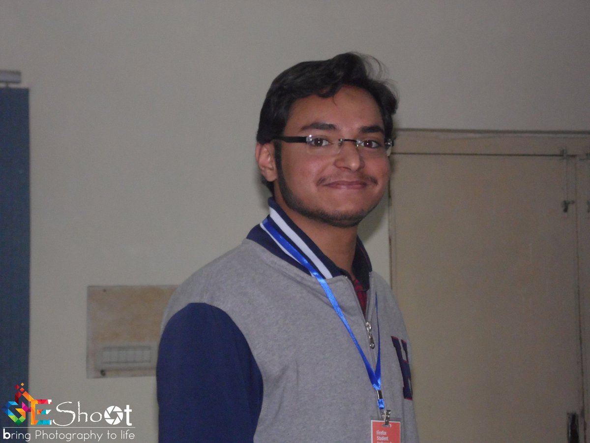 CiitAbtFsa's tweet image. Intro To #FSA program. CIIT Abbottabad 
#Zubair Majeed team
#firefoxstudents 
#ciitabtfsa
 @mozstudents