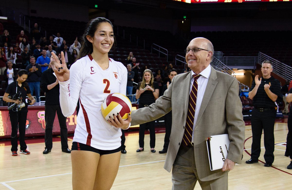 uscwomensvolley's tweet photo. https://t.co/EYFZjstzmU: Bricio Breaks USC Kills Record as Trojans Beat Beavers - https://t.co/dFDBYLHTBF #FightOn https://t.co/qIayybWCJG