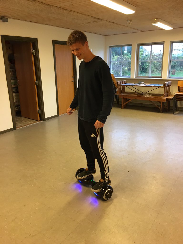 FDFSvanevingen's tweet photo. Vi er SÅ klar til #computernat #fdfdk #fdfoplevelser https://t.co/vFKeXcZQqY