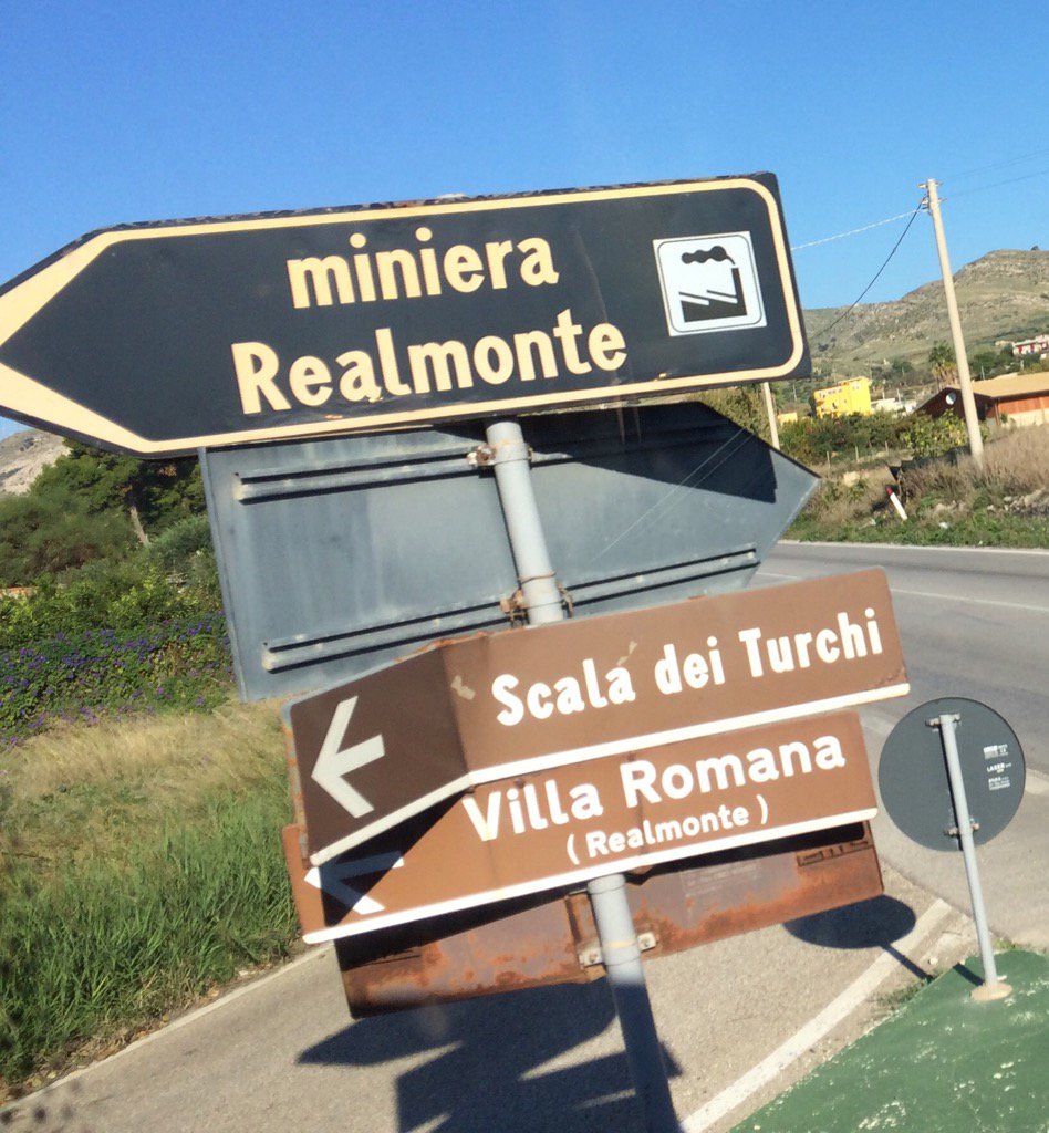 _AberdeenUni's tweet photo. On our way! As if Sicily wasn't hot enough, we're heading down a salt mine! #thermalconductivity https://t.co/KnrfPxii2J