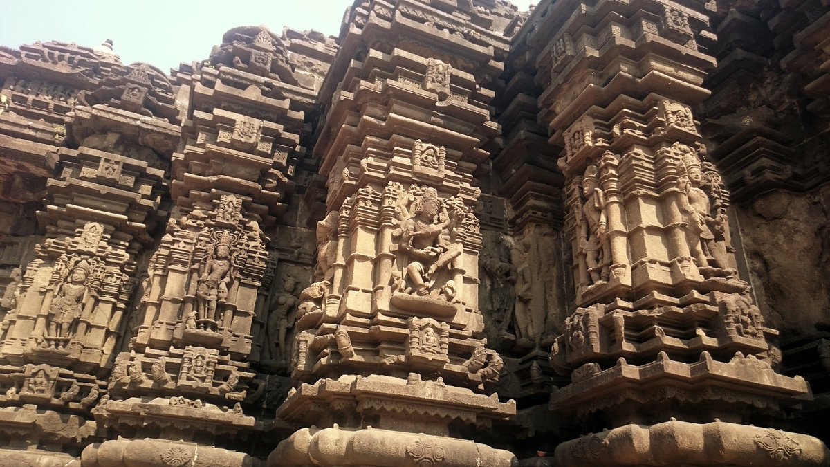 anushankarn's tweet photo. The 1000 year old Shiva Temple at Ambernath. The suburbs of #Mumbai have no dearth of #heritage! @sudhagee https://t.co/BG5lJQwfuq