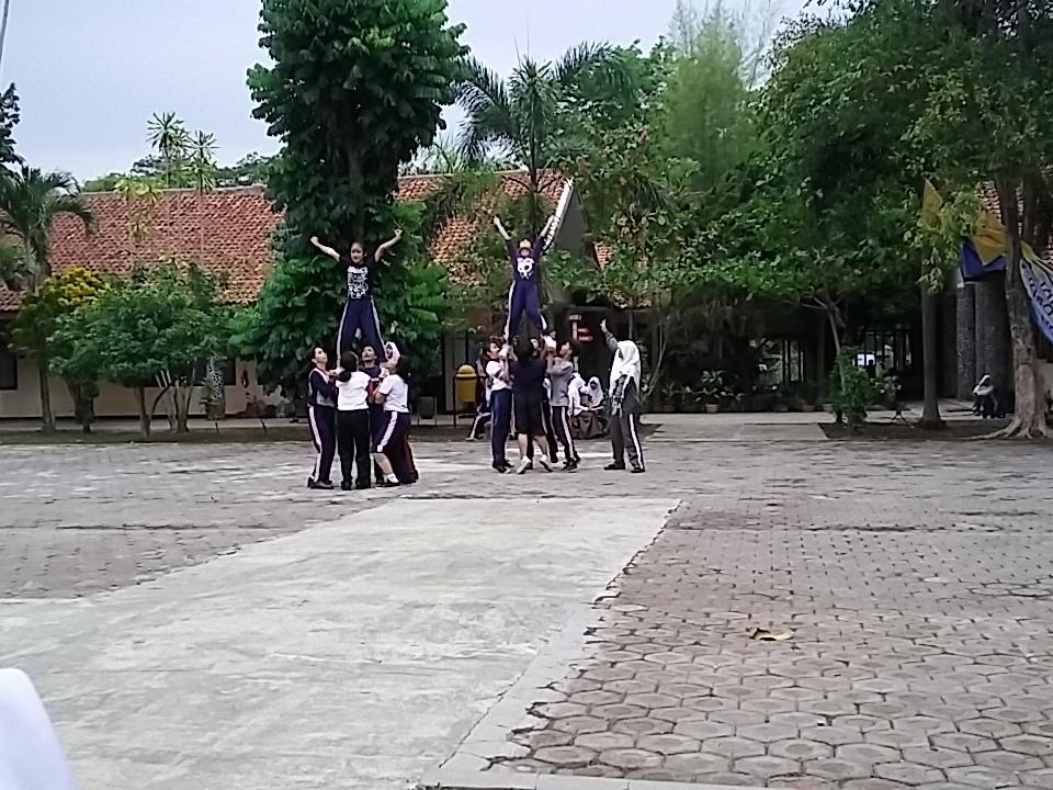 dilanjuttttt <a href="/ONERSCHEERS/">Neta Avianty</a> 💃🙌