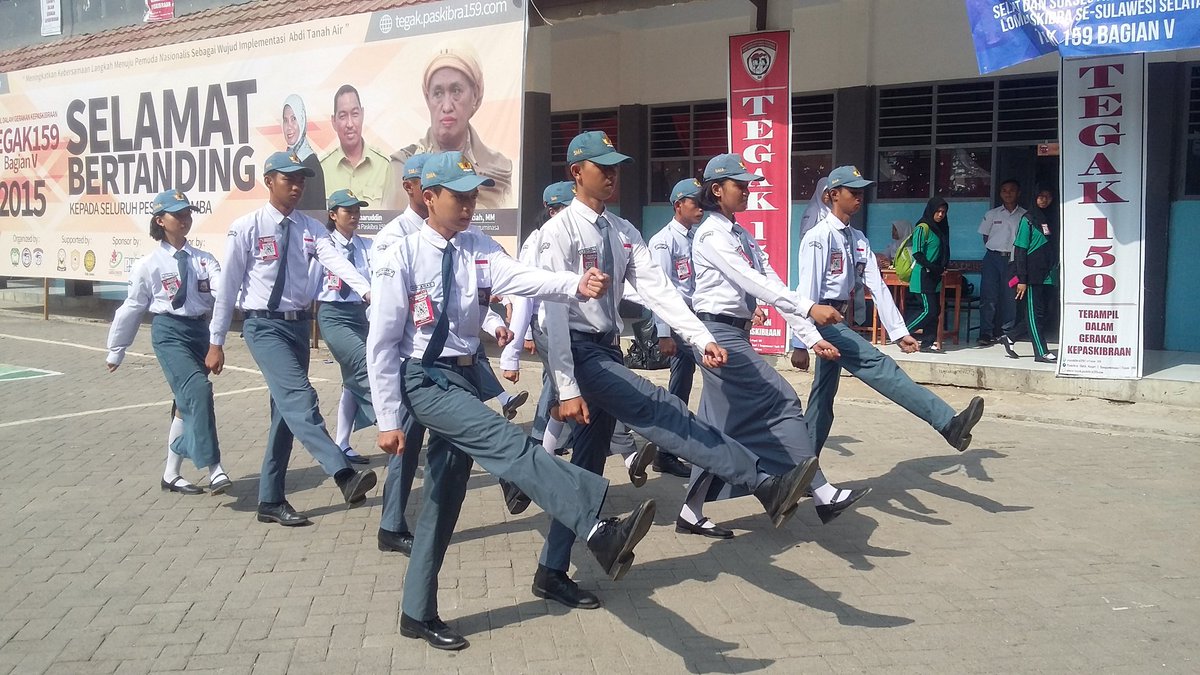 Tegak_159's tweet photo. #PASDEL dari SMAN 15 Makassar #Tegak159BagianV @paskibra159 https://t.co/8LUNHqtQJP