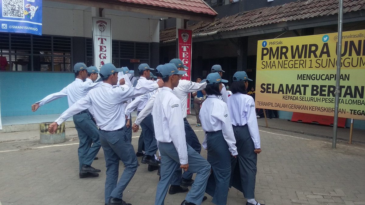 Tegak_159's tweet photo. #PASDEL dari SMAN 15 Makassar #Tegak159BagianV @paskibra159 https://t.co/8LUNHqtQJP