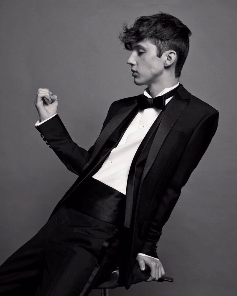 sivanloving's tweet image. #LoopOffTroye