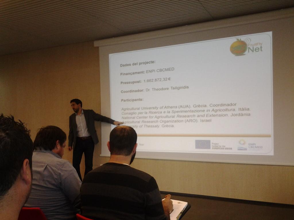 mauriciruiz's tweet image. #fruitflynet #uib #ssigt #precisionfarming #enpicbcmed Dr.Miguel Angel Miranda presenta Fruitflynet project
