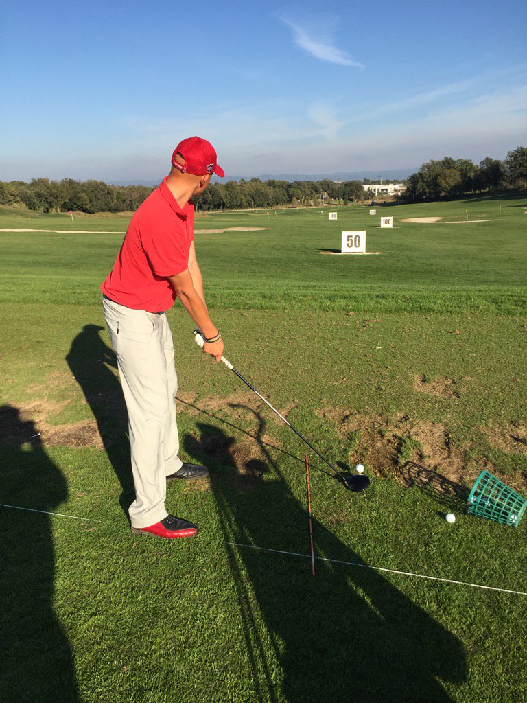 Ontourman's tweet photo. Boom Try not to hit that villa please #F5driver https://t.co/oi0wKlTxuJ