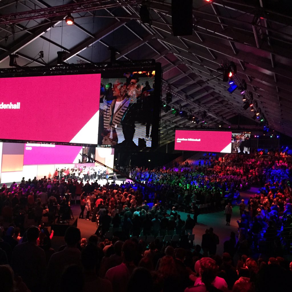 Day 2. Amazing atmosphere at #AirbnbOpen