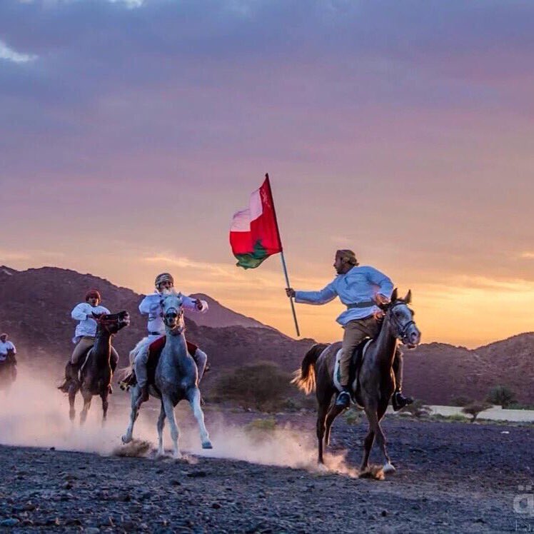 يارب كما أنزلت المطر ، 
وأحييت به الأرض بعد موتها، 
أنزل علينا رحماتك، تغسلنا من ذنوب 
ومعاص أغشت قلوبنا 🍃 🌹