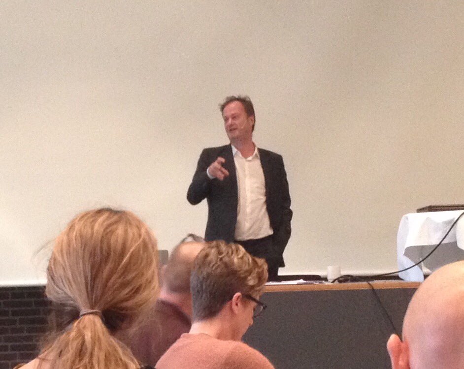 TindalTine's tweet photo. Det bli'r godt det her 👍🏻 #knudromer #INK15DK https://t.co/1M6qonC0tj