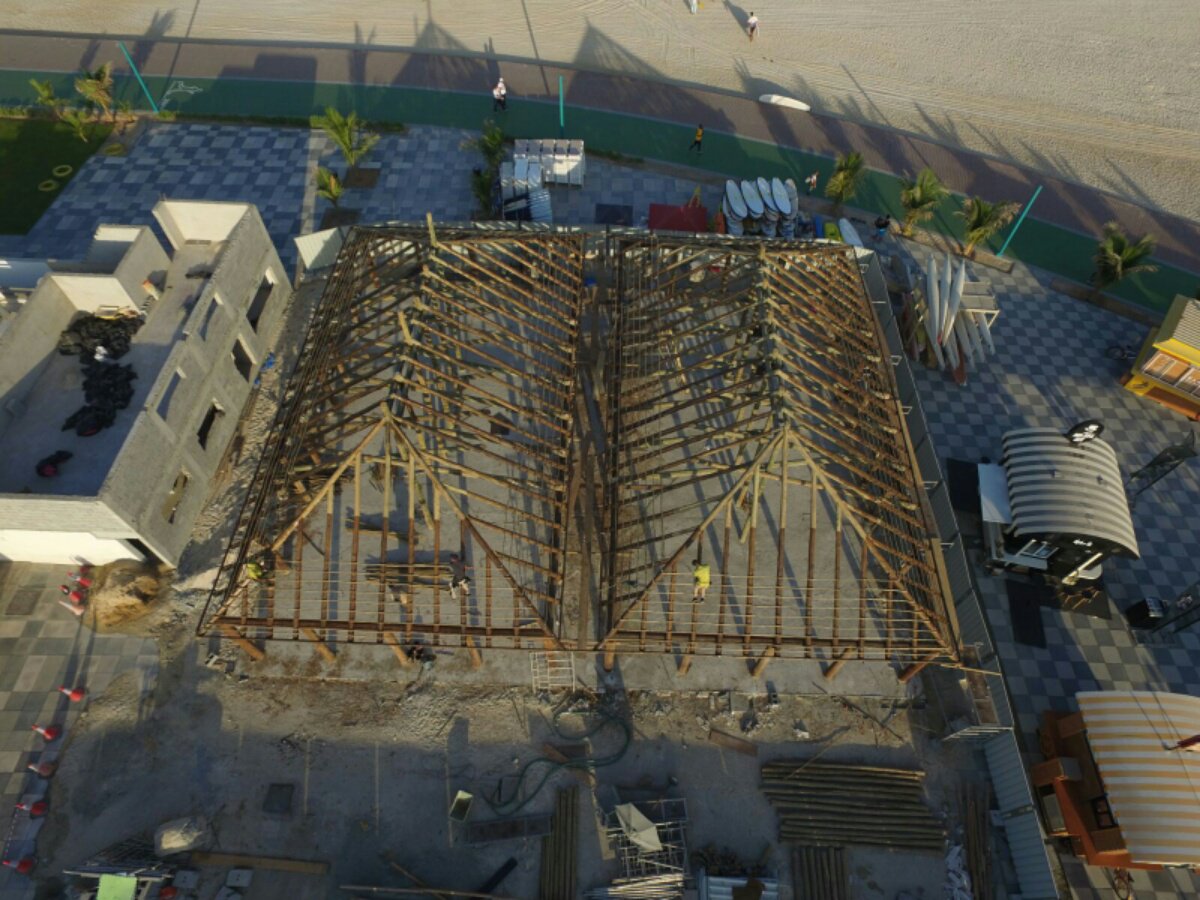 CapeReed's tweet photo. Project Update: Kite Beach Dubai, we are ready to get thatching today! #Thatc #KiteBeach https://t.co/ZXSLqF1Pfm