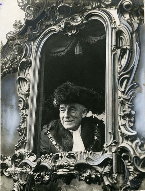 UniWestArc's tweet photo. Tomorrow is @lordmayors_show. In 1928 the Poly President, Sir Kynaston Studd, was made Lord Mayor of London. #LM800 https://t.co/JG9iKXYNX5