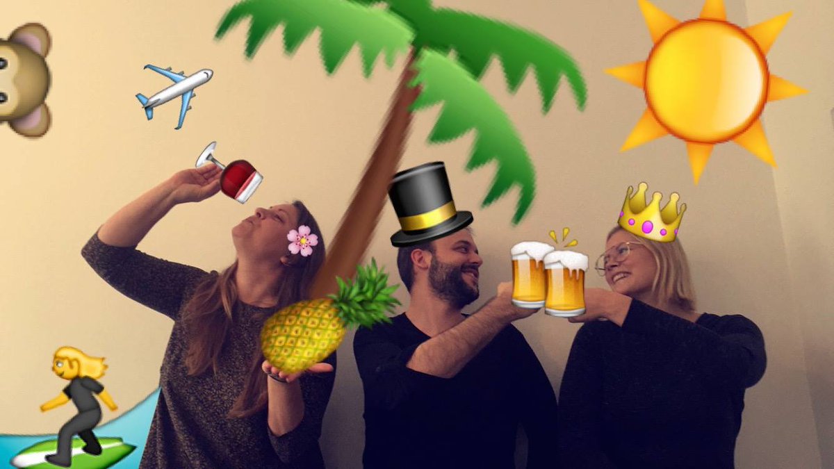 Sometimes you have to make your own paradise #inspiration #paradise #office #FridayFun