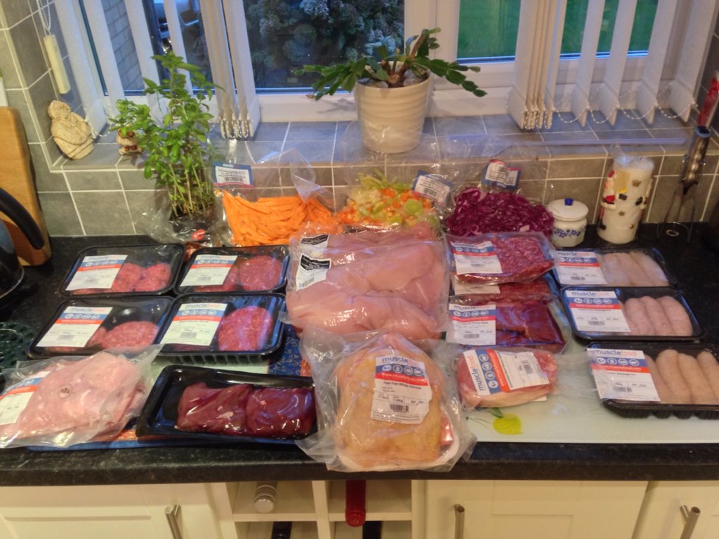 First order from <a href="/MuscleFoodUK/">MuscleFood</a> is here. Very impressed #gym #gains