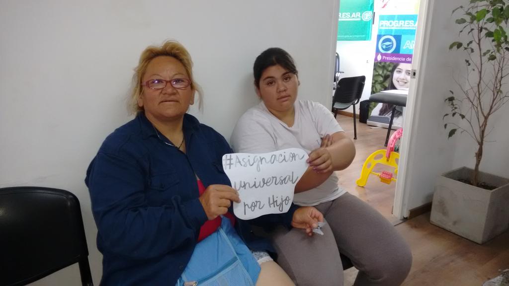 ansesmdppuerto's tweet photo. (Martes) @casacaracolmdp atención al público.
Somos #AnsesPuerto
@NancyScarcella @Vir_Sivori @diegobossio @AnsesMDP https://t.co/kpMCLqakDM