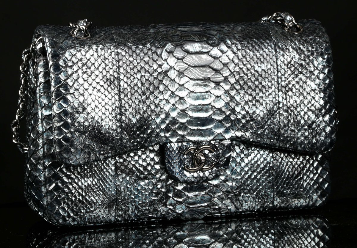 AuctionsMeg's tweet photo. Lot 355: #chanel Classic Flap Bag in metallic python #adesignergiftaday #shiny #designerhandbag #chanelclassic https://t.co/2RlHlPpG1B