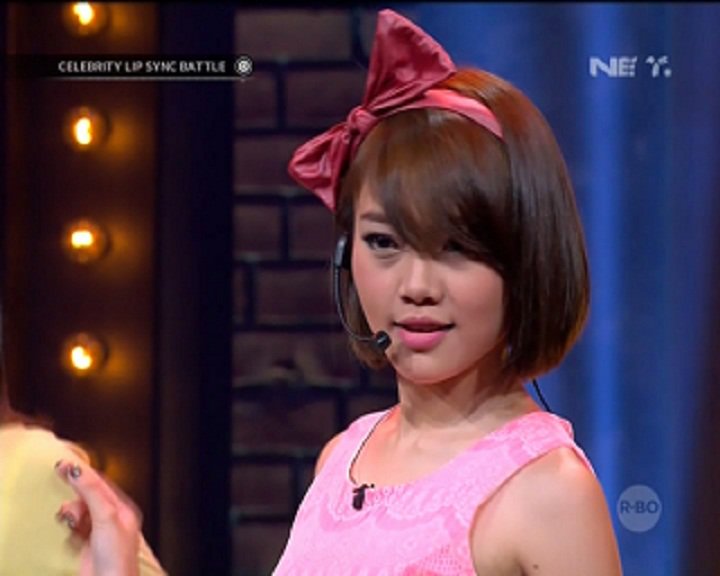 dhika24887's tweet image. @Steffy_ai #NETCLBI_Steffy #NETCLBI Gayanya kayak personil Cherrybelle pita gede, baju pink, muka imut dan lucu :D