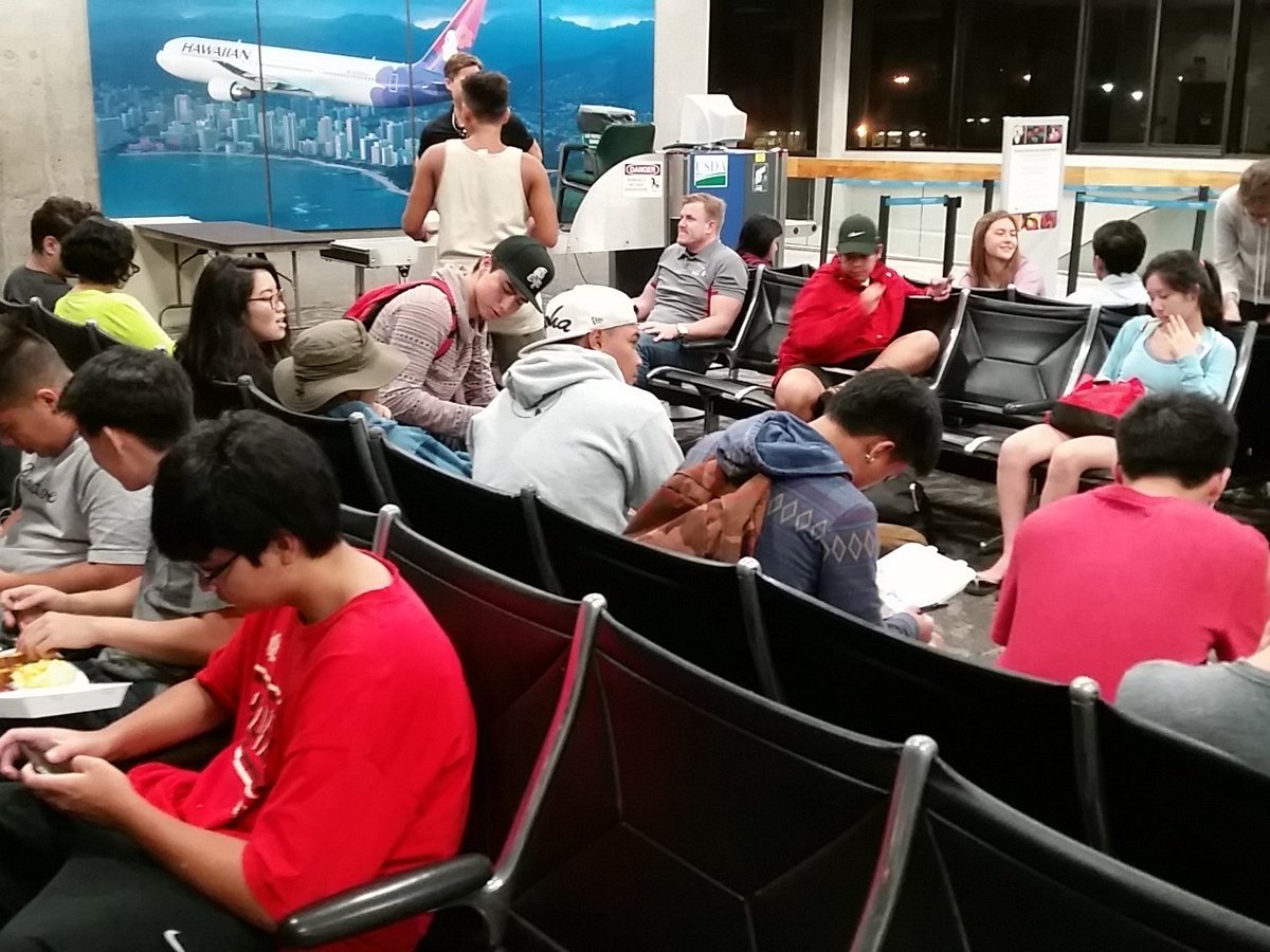 TheNextBillNye's tweet photo. 3rd annual Astronomy class trip to the KEASA Observatory on Kauai is officially underway! https://t.co/SfNODiGOqh