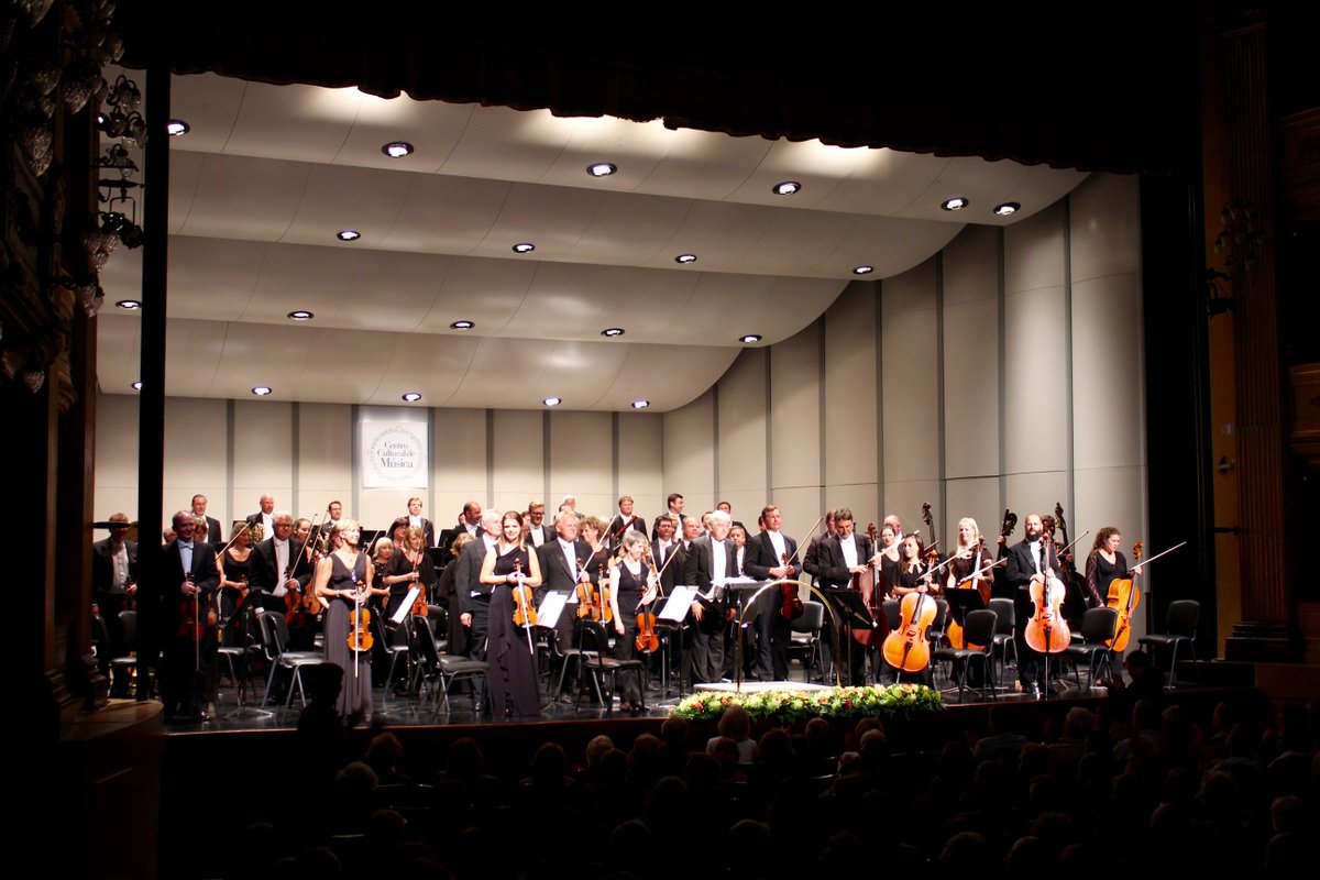 IntermusicaLtd's tweet photo. The final night of @BBCNOW's Patagonia tour in Montevideo - the orchestra arrives back in Cardiff today #NOWTour15 https://t.co/5PVTIhTsEd