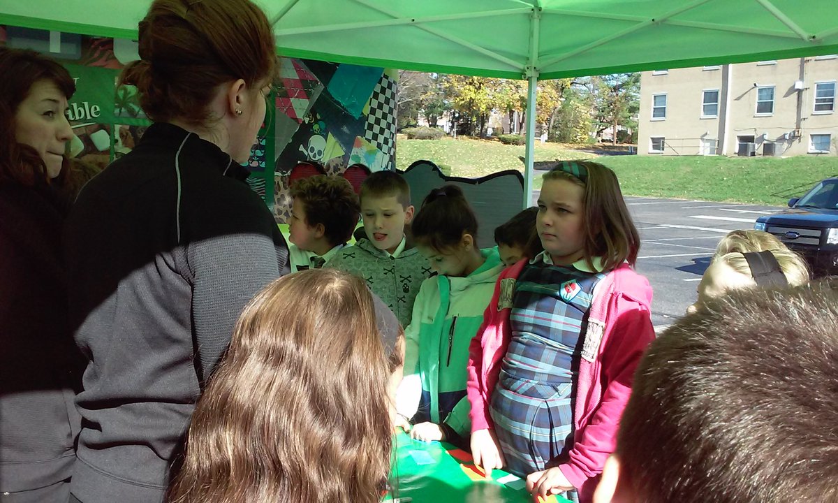 StEugenePrimos's tweet photo. 4th grade discusses bullying prevention at the #duckbus. "Stick Together" #SES https://t.co/sPt6ECmCvm