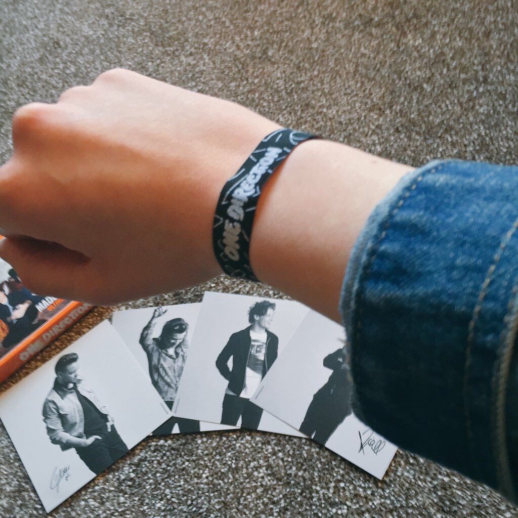 whitcartercutie's tweet photo. i got it!! 😇💜 #MadeaInTheAM #1D https://t.co/DTD2xDmc4A