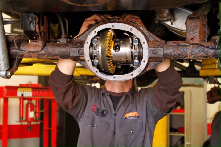 4WDHardware's tweet photo. We are literally gear heads. #gears #jeep #wrangler #4wdhardware #4wd #shopmanager #gearhead #gearsquad #jeepexperts https://t.co/g4vGn5sWAK
