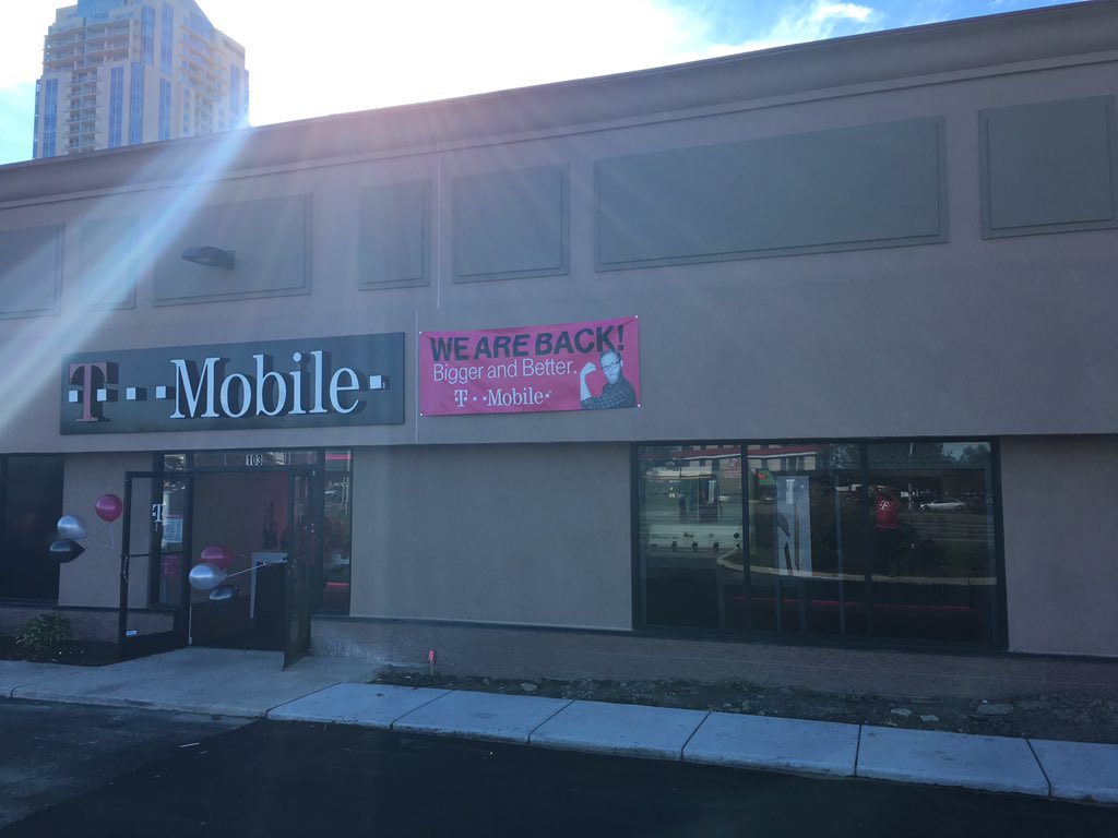 kcampbel46's tweet photo. @TMobile VB BLVD back in business #GDC #VB #EVO #biggerandbetter https://t.co/rJRmCe7JDV