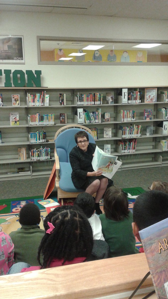 rxdurden2015's tweet photo. Read Across the District at Powell https://t.co/PKqvtJs02b