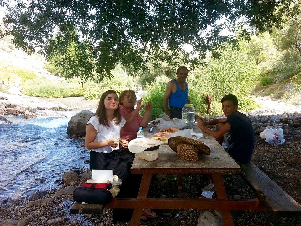 gözelerde çılgın kutlama partisi / partying at the springs of water.