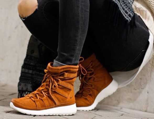 Interpunctie Selectiekader Standaard Bodycheck on Twitter: "Nike Roshe One Hi Suede Brown Size:36-42 Price:119,99€ https://t.co/mN6rkTlP7J" / Twitter Interpunctie Selectiekader Standaard Bodycheck on Twitter: "Nike Roshe One Hi Suede Brown Size:36-42 Price:119,99€ https://t.co/mN6rkTlP7J" / Twitter