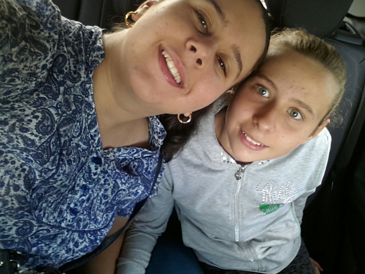 Laura01P tweet picture