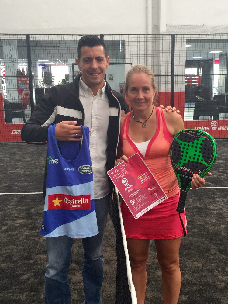 J3PadelIndoor's tweet photo. #gracias @navarrocarolina @ceciliareiter #NoMasViolencia #NiUnaMas @FundacionANNAO @vanessacub @J3PadelIndoor https://t.co/UKKMidttiE