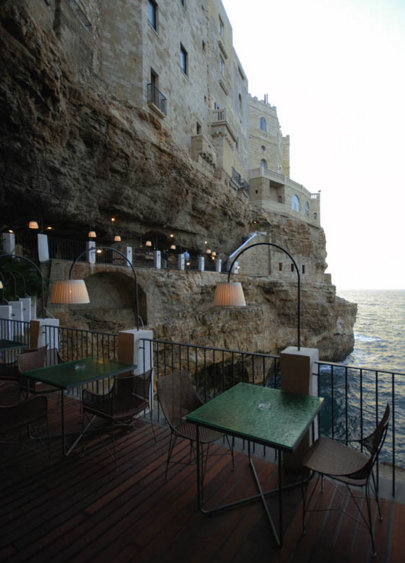 Openmindedlemag's tweet photo. Le #restaurant @GrottaPalazzese, au #cœur d’une #falaise #Italie #Grotte #restauranttime
https://t.co/08OnafpG8b https://t.co/oT2RH9lqxj