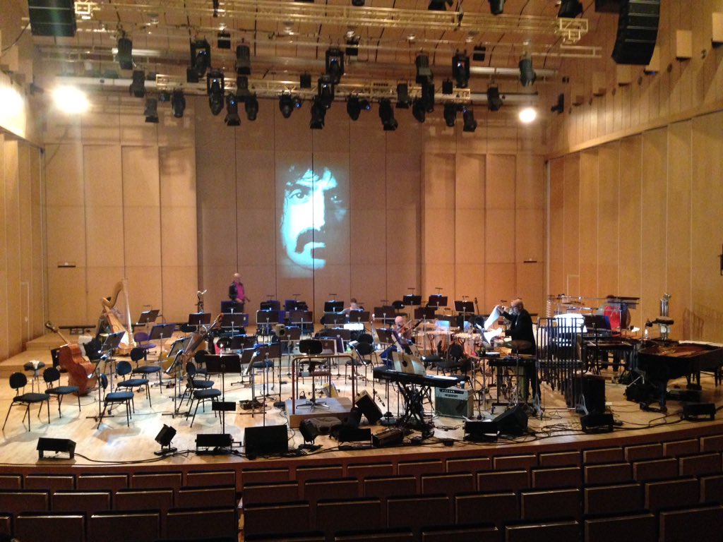 Set-up ja kattaus <a href="/TSinfonietta/">Tapiola Sinfonietta</a>
