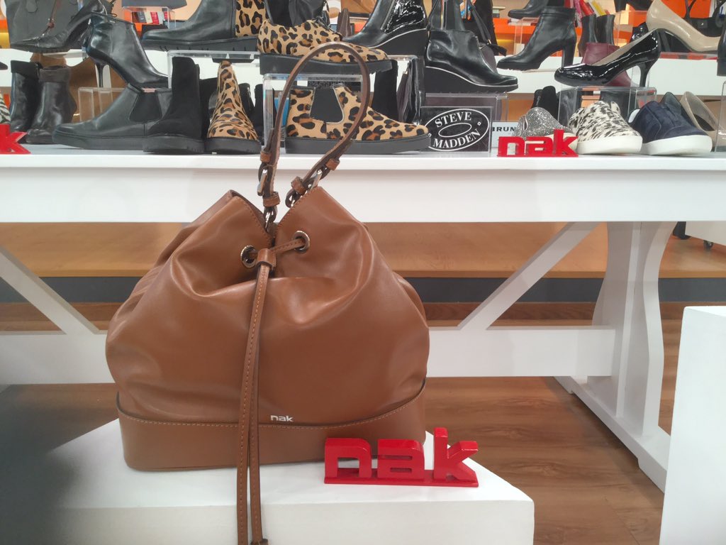 Eleni_AlphaTV's tweet photo. Καντε retweet και κερδιστε την τσαντα απο την NAK https://t.co/wvofVaxjO3