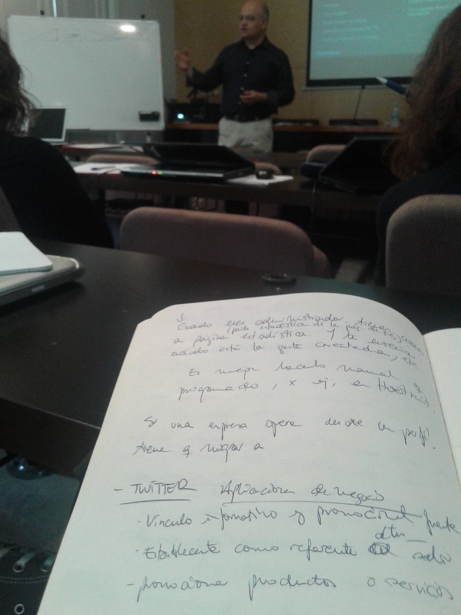 pmateub's tweet photo. Aprenent una mica més sobre xarxes socials amb @esj a @Periodistes_org #ESJCPC https://t.co/U2dt5tqKkQ