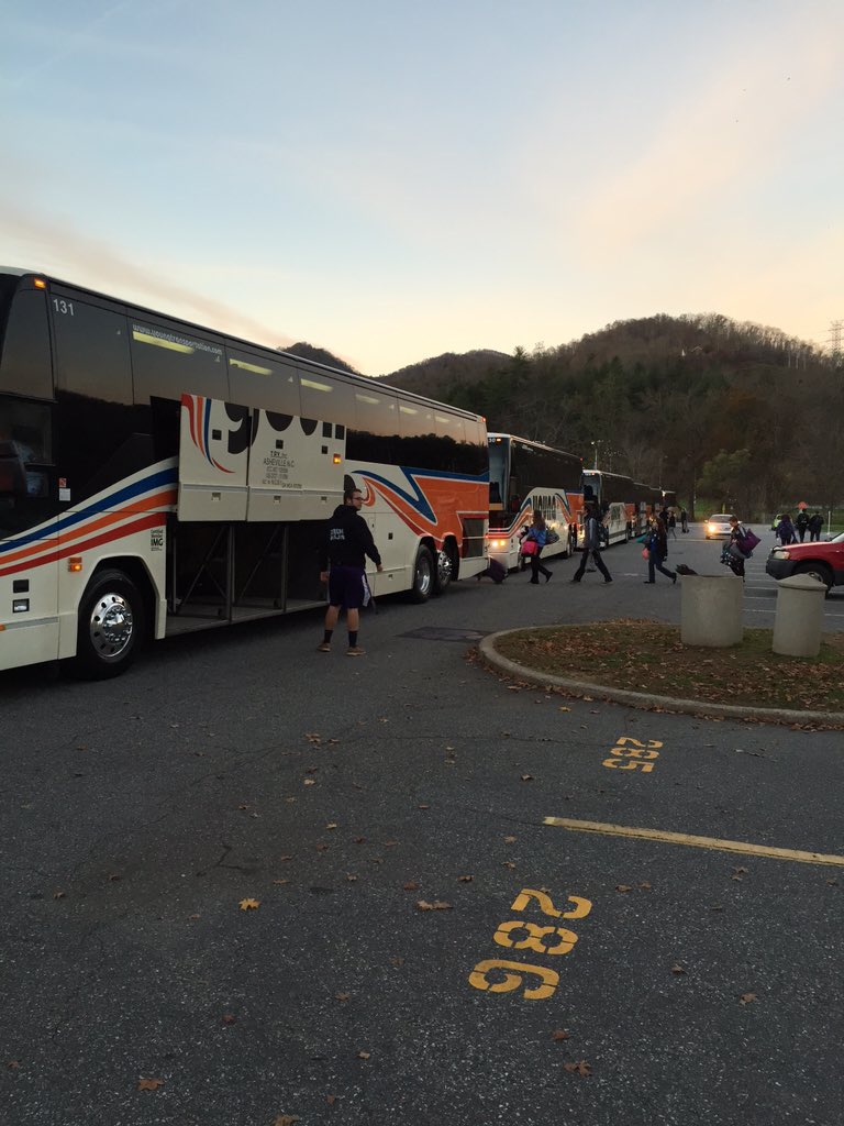 POTMwcu's tweet photo. The buses are here!!! #MountainsToIndy #Potm2015 https://t.co/NPdIRhF5er