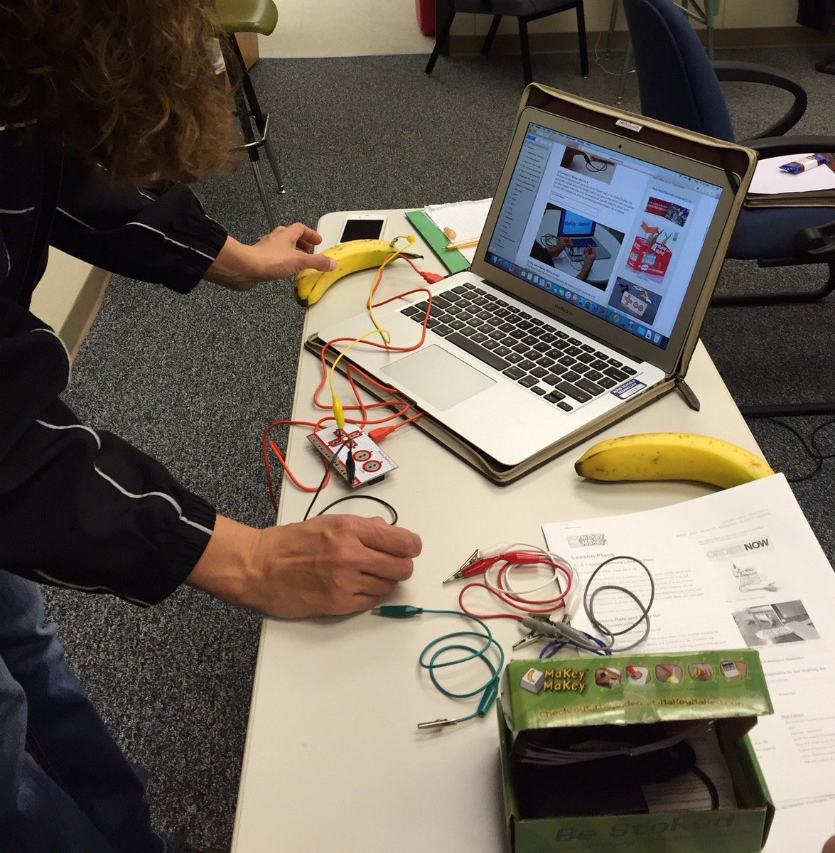 wellssusan's tweet photo. Teachers learn through doing, inquiry-based PD #altuspd #TechTerra #robotics #coding #STEM https://t.co/RrFD0X5yD9