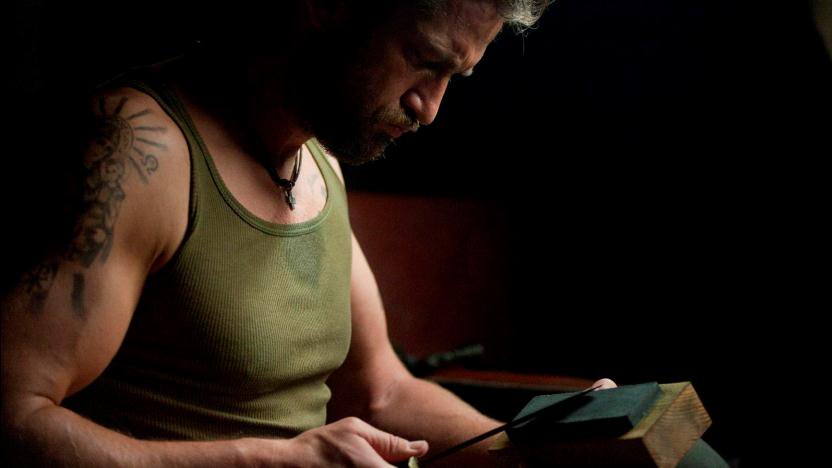 Happy birthday Gerard Butler! Here\s Gerard looking very intense in Ralph Fiennes\ directorial debut, Coriolanus. 