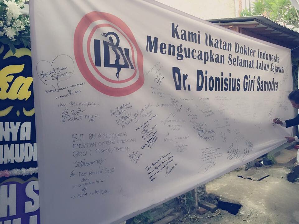 Ungkapan belasungkawa di rumah duka. #savedokter #dokterinternsip