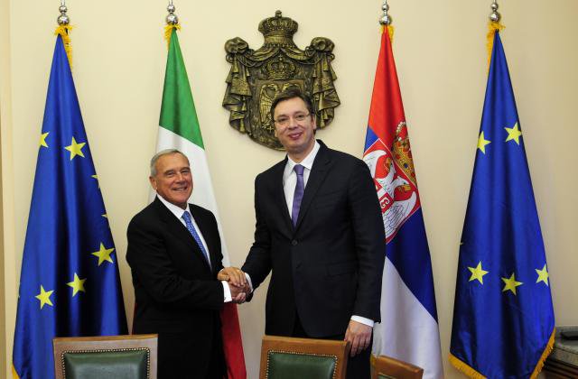 avucic's tweet photo. Са председником Сената #Italija Пјетром Гр��сом о донацији наших пријатеља и новим инвестицијама у #Srbija https://t.co/Ej5AsWtXA2