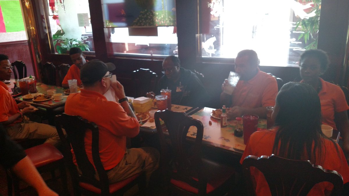 jasteadhamthd93's tweet photo. Eating up the safety @dsmithTHD93 2902n Jackson https://t.co/wVjtcFFXtr