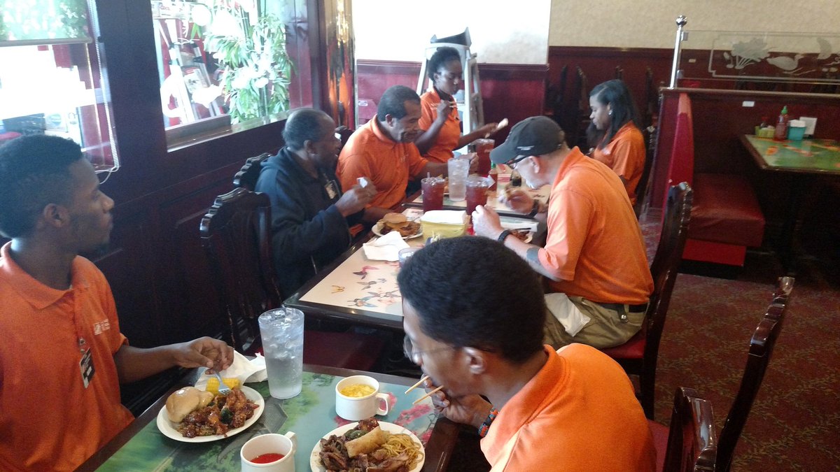 jasteadhamthd93's tweet photo. Eating up the safety @dsmithTHD93 2902n Jackson https://t.co/wVjtcFFXtr